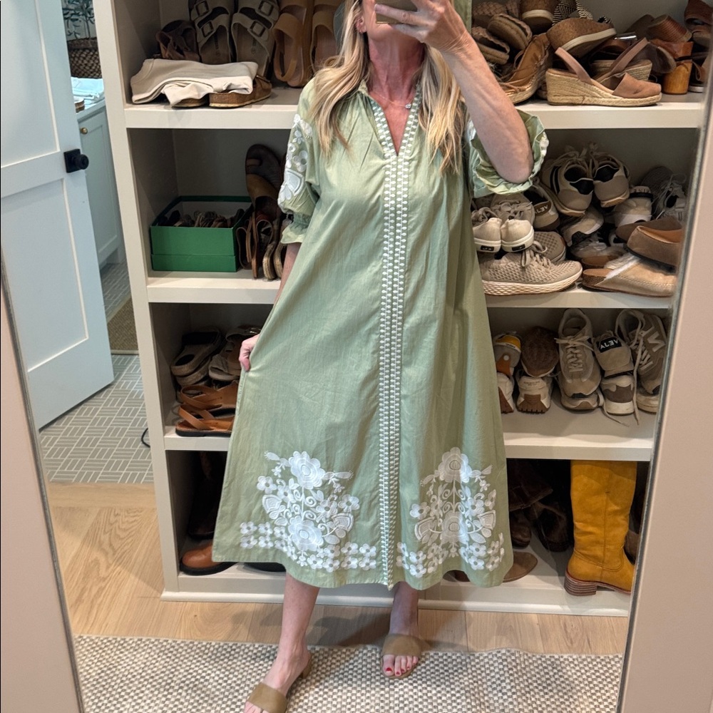 Julia Amory with Arron Green Embroidered Puff Sleeve Midi Dress - Picture 6 of 6